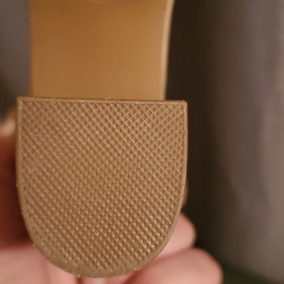 56 Beige Sandle - Picture 3 of 4